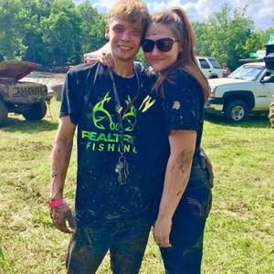 Meet your Posher, Maya